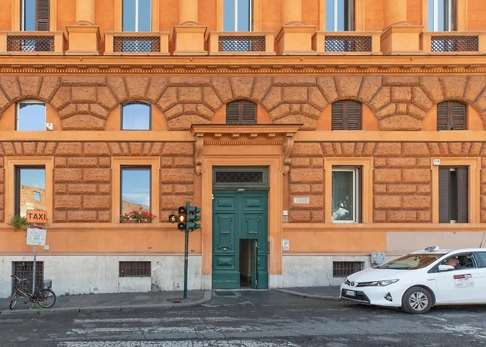 Iflat Colosseum Wide Apartment